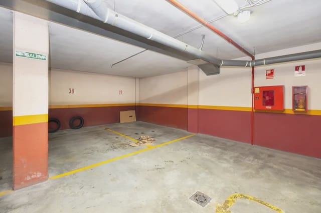 Garage for sale in Camino de Ronda - Rosaleda, Granada city - € 46,000 (Ref: 9837651)
