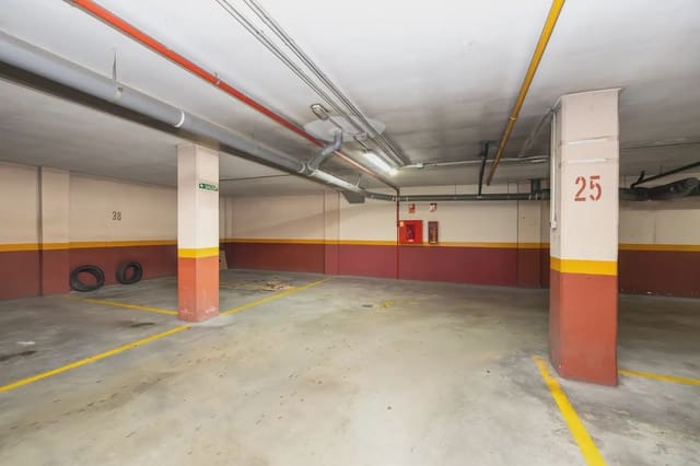 Garage for sale in Camino de Ronda - Rosaleda, Granada city - € 46,000 (Ref: 9837651)