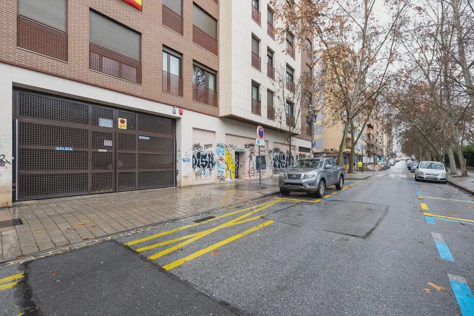 Garage for sale in Granada city - € 46,000 (Ref: 9837651)