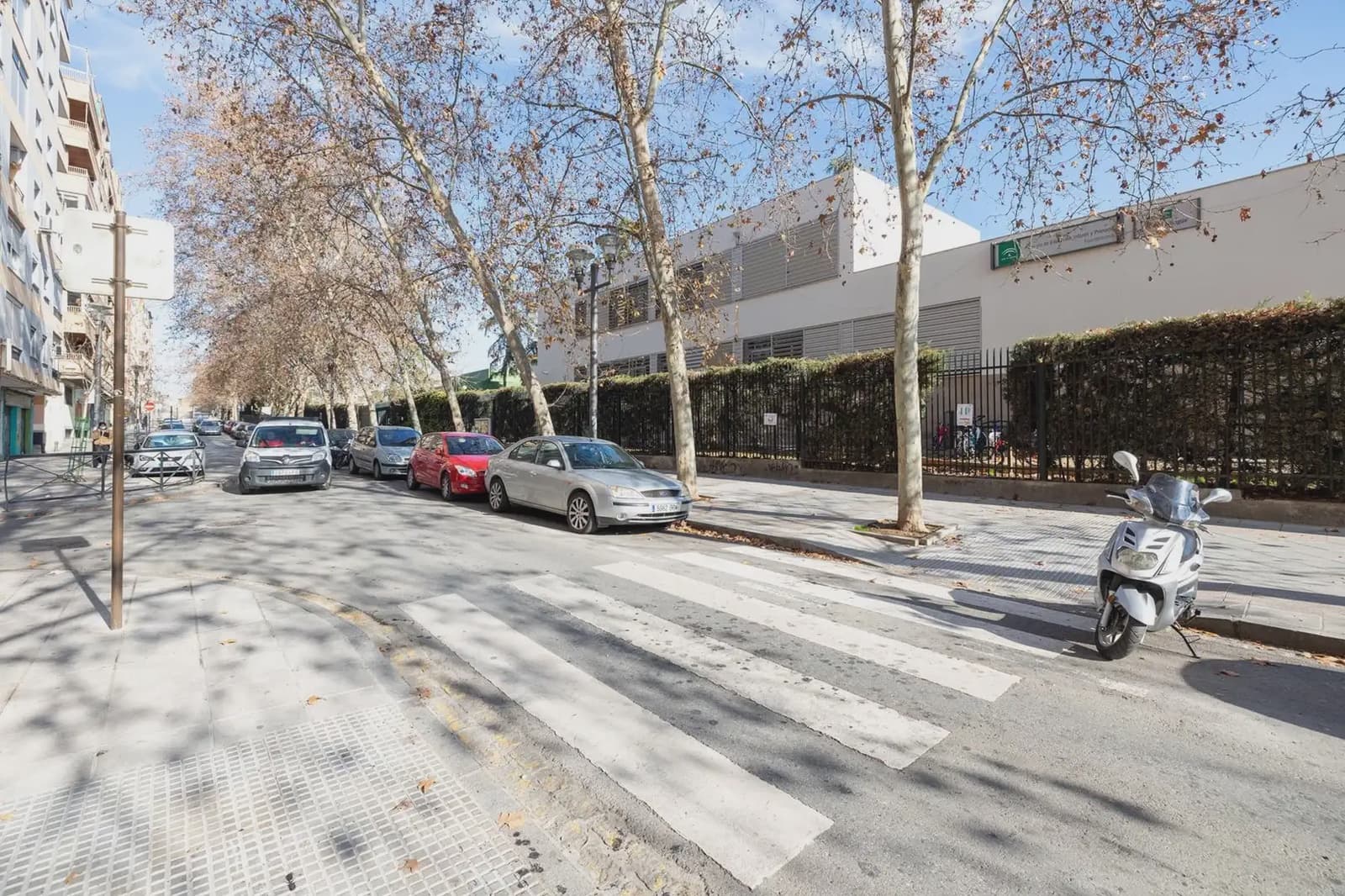 Garage for sale in Granada city - € 46,000 (Ref: 9837651)