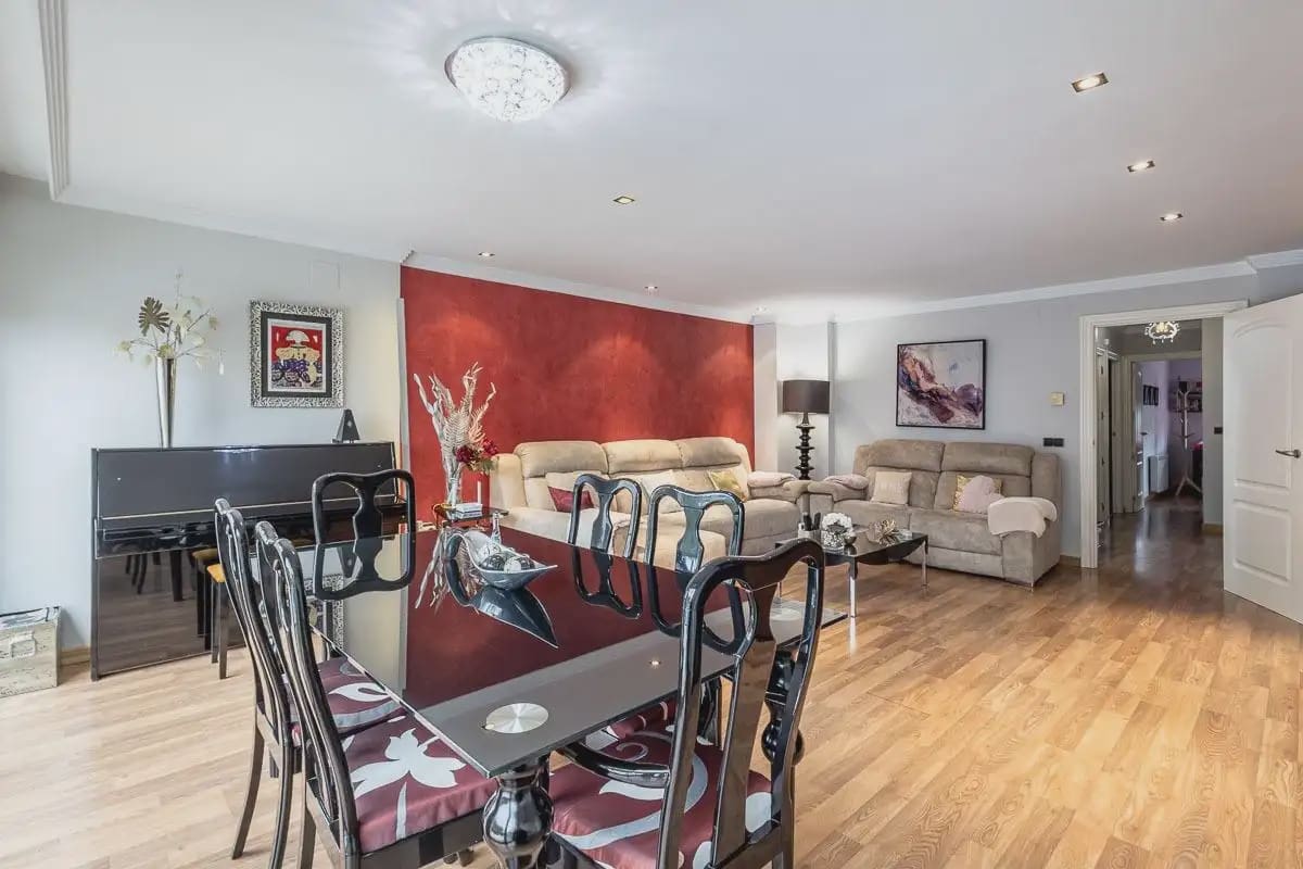 Villa te koop in Alhendin met zwembad garage - € 390.000 (Ref: 9837653)