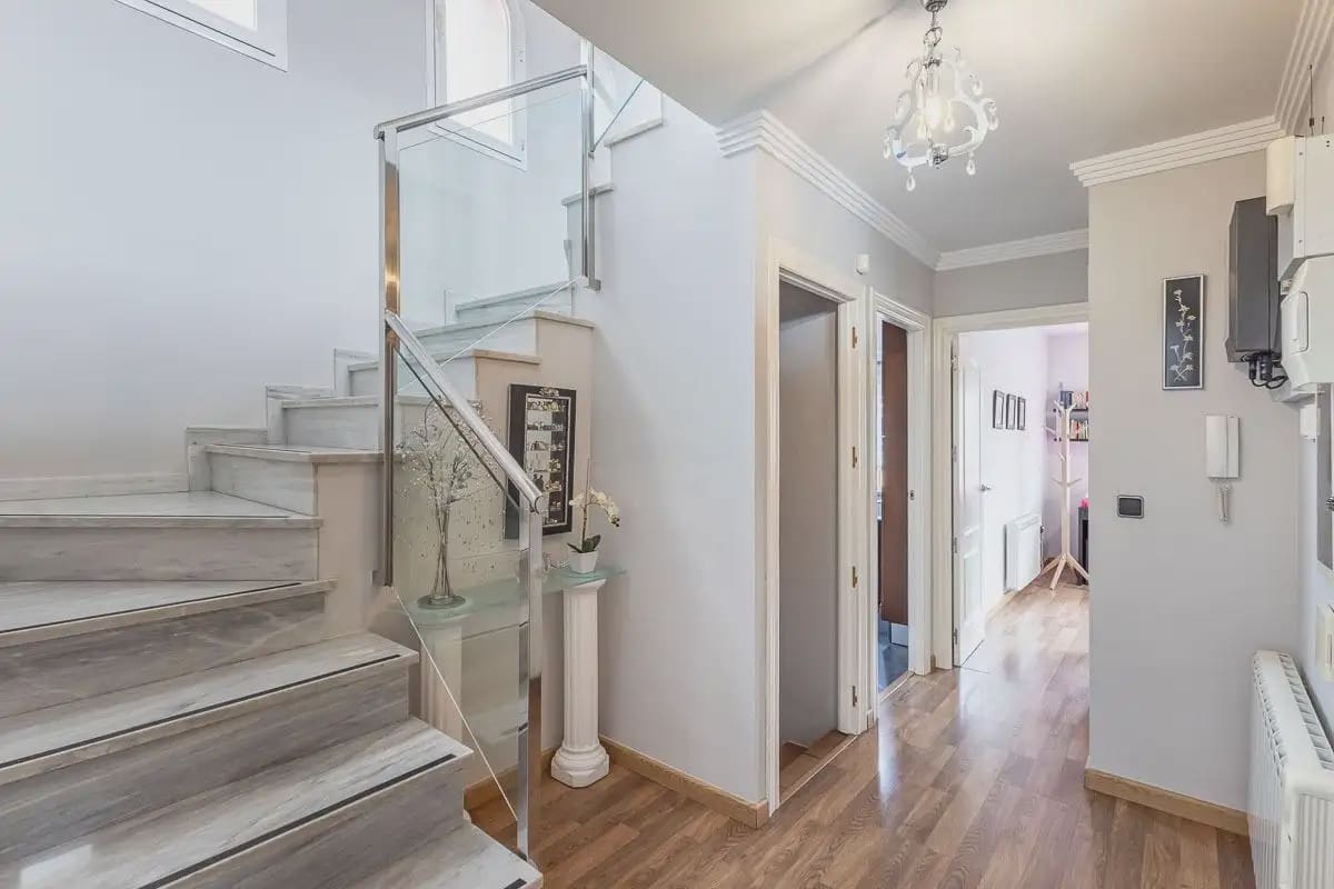 Villa te koop in Alhendin met zwembad garage - € 390.000 (Ref: 9837653)