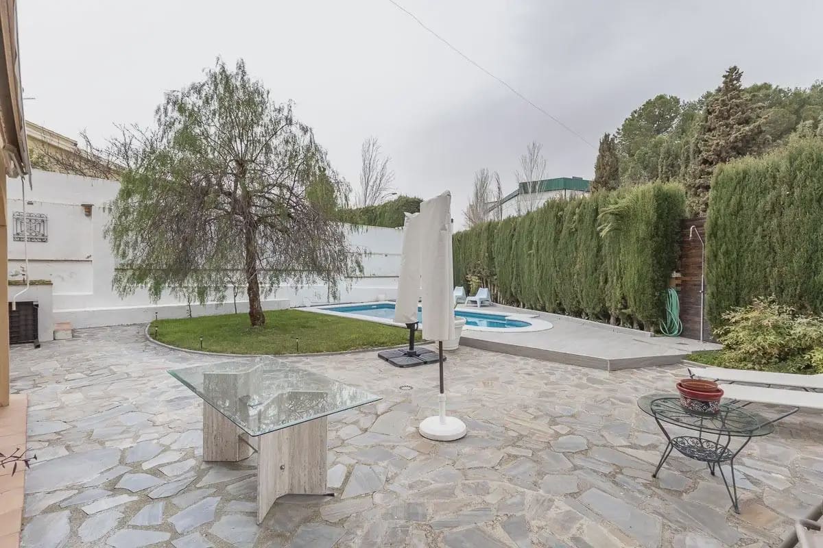 Villa te koop in Alhendin met zwembad garage - € 390.000 (Ref: 9837653)
