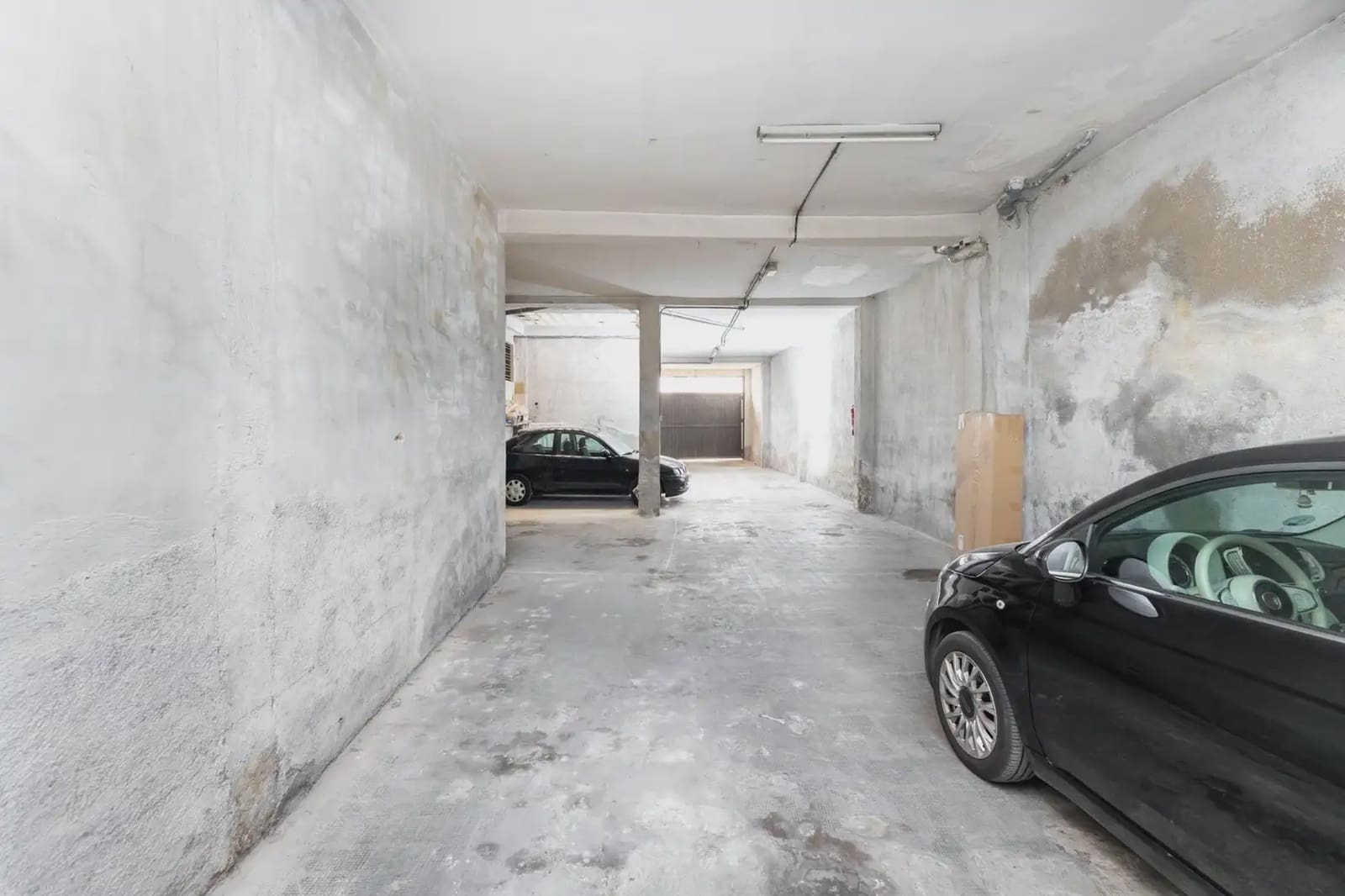 Garage for sale in Granada city - € 40,000 (Ref: 9837654)