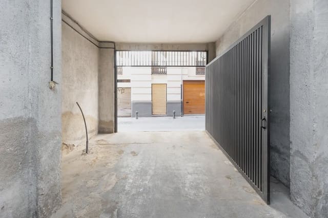 Garage for sale in San Matías - Realejo, Granada city - € 40,000 (Ref: 9837654)
