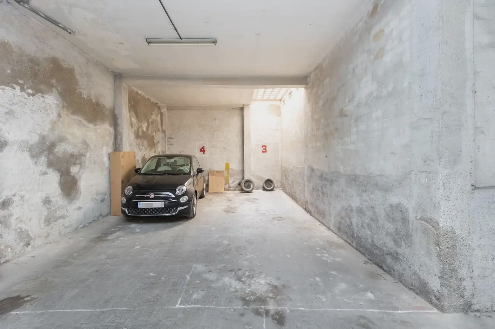 Garage for sale in Granada city - € 40,000 (Ref: 9837654)