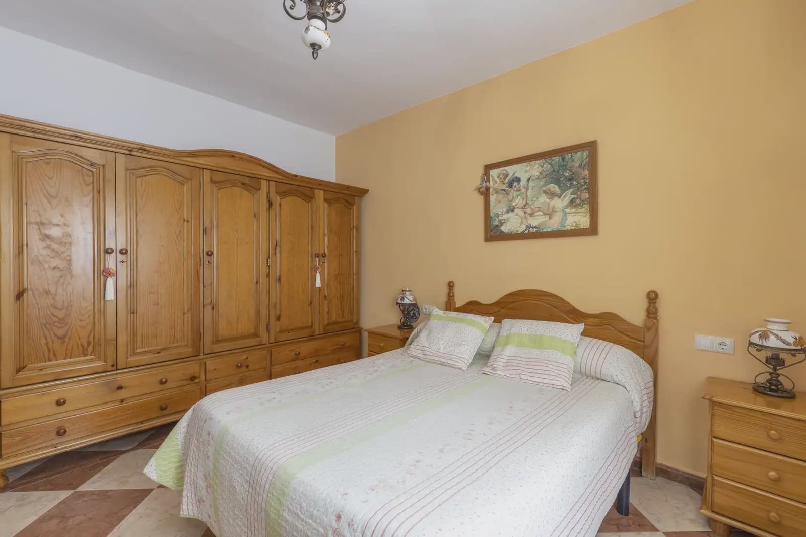 Finca/Landehus til salg i Huetor Tajar med garage - € 240.000 (Ref: 9837655)