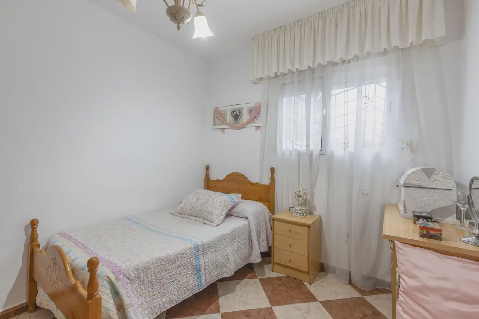 Finca/Landehus til salg i Huetor Tajar med garage - € 240.000 (Ref: 9837655)