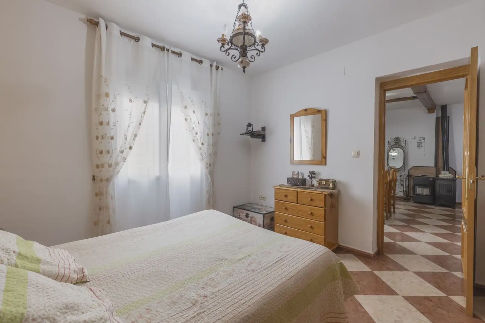 Finca/Landehus til salg i Huetor Tajar med garage - € 240.000 (Ref: 9837655)