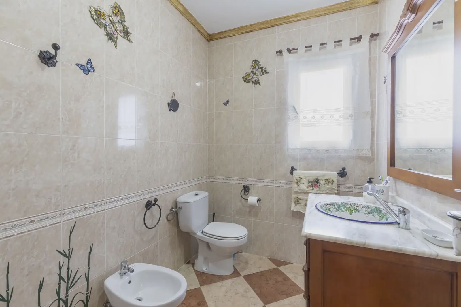 Finca/Landehus til salg i Huetor Tajar med garage - € 240.000 (Ref: 9837655)