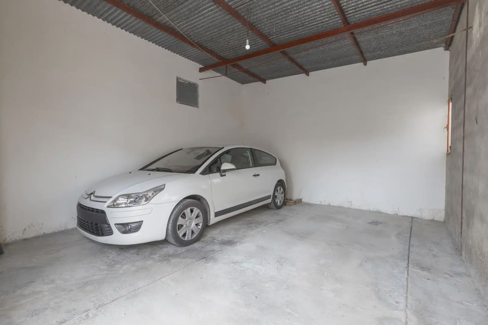 Finca/Landehus til salg i Huetor Tajar med garage - € 240.000 (Ref: 9837655)