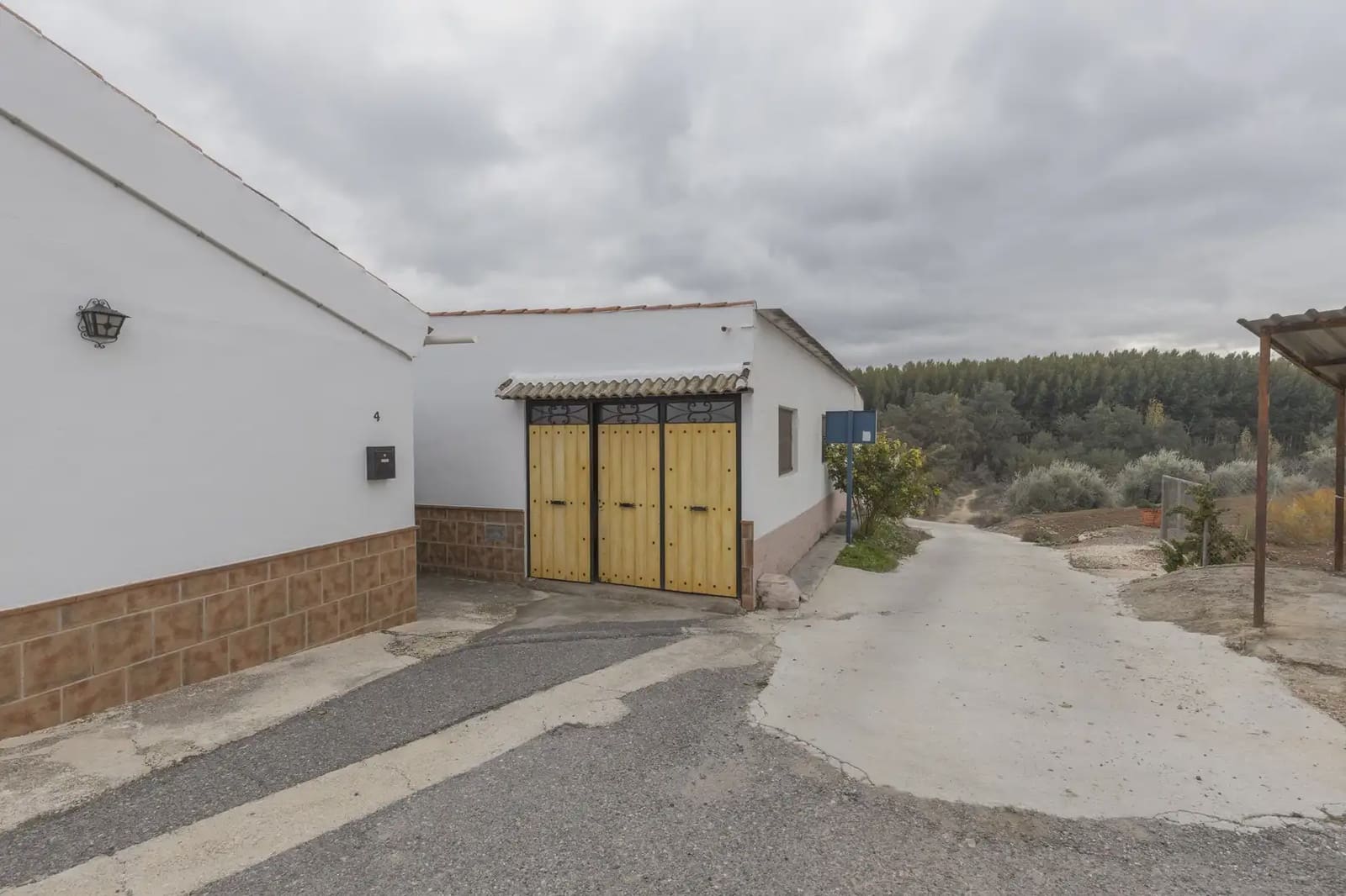 Finca/Landehus til salg i Huetor Tajar med garage - € 240.000 (Ref: 9837655)