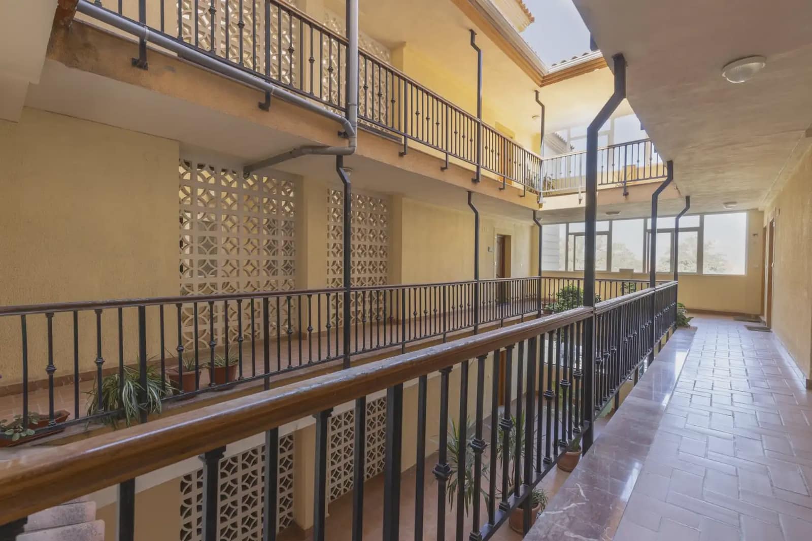 Flat for sale in Gojar with pool - € 195,000 (Ref: 9837657)