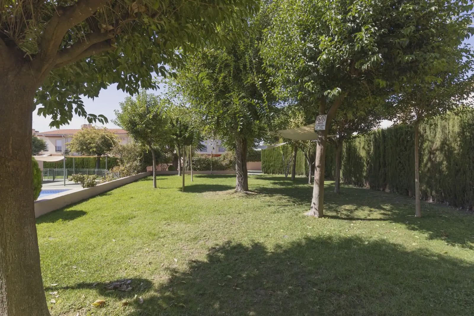 Flat for sale in Gojar with pool - € 195,000 (Ref: 9837657)