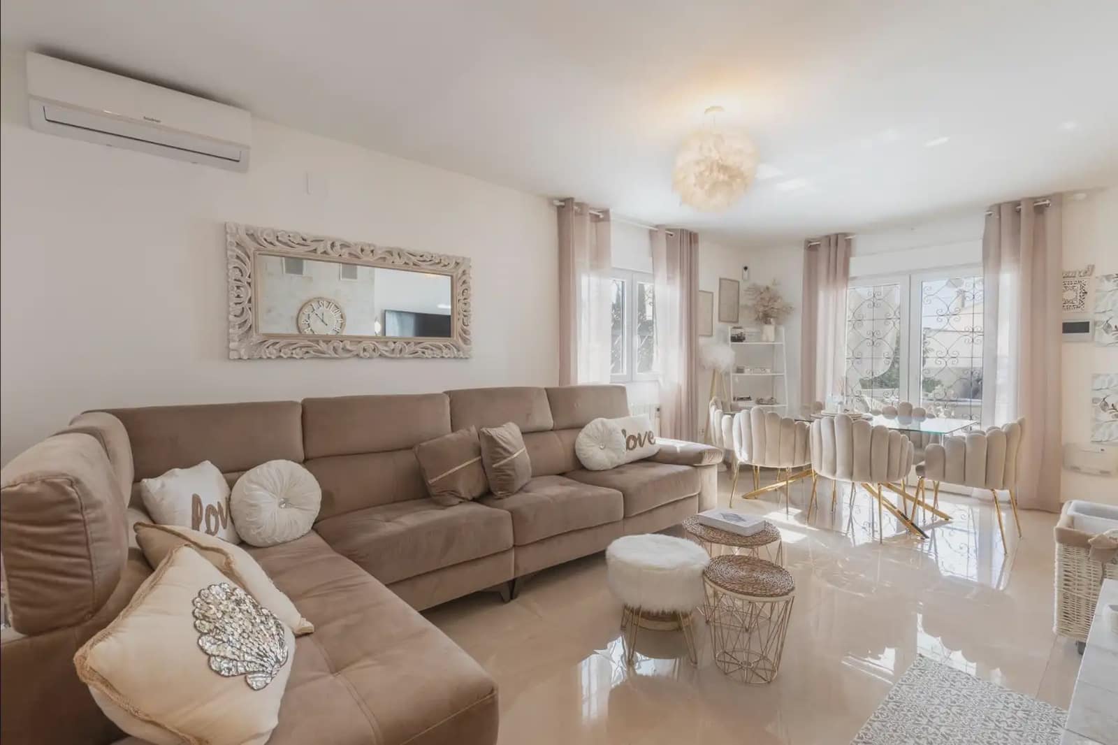 Dom blizniak na sprzedaż w Peligros z garażem - 395 000 € (Ref: 9837658)