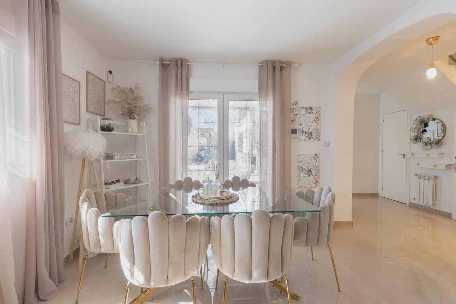 Dom blizniak na sprzedaż w Peligros z garażem - 395 000 € (Ref: 9837658)
