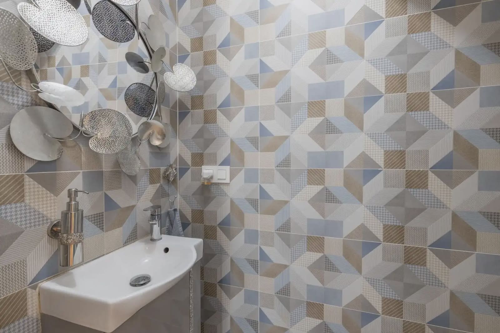 Dom blizniak na sprzedaż w Peligros z garażem - 395 000 € (Ref: 9837658)