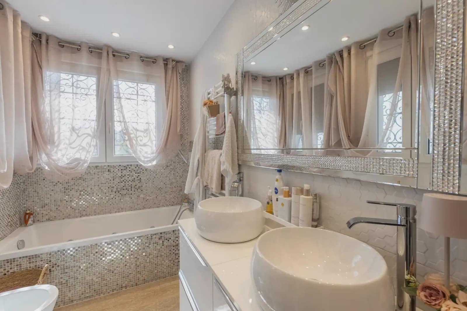 Dom blizniak na sprzedaż w Peligros z garażem - 395 000 € (Ref: 9837658)