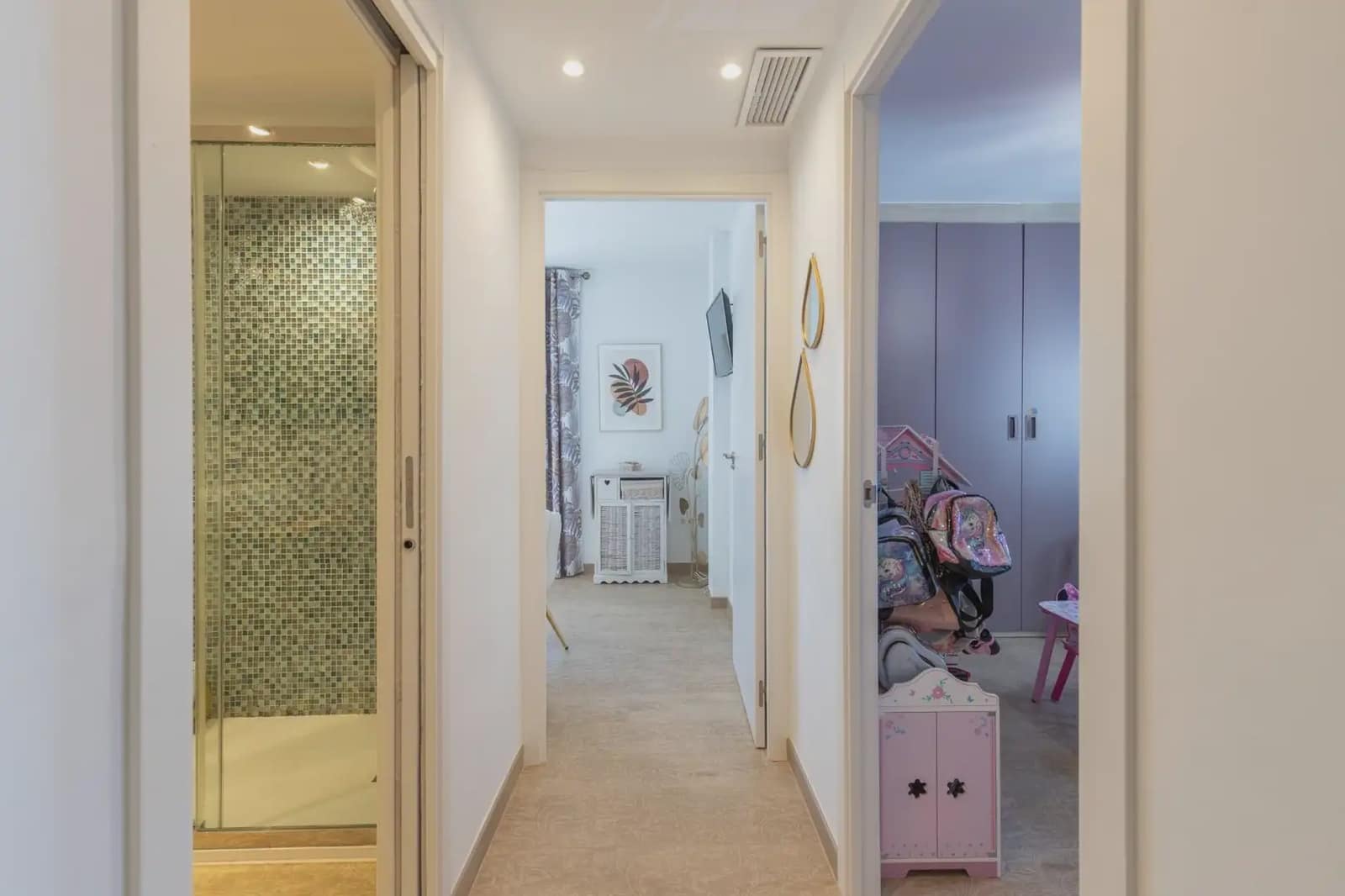 Dom blizniak na sprzedaż w Peligros z garażem - 395 000 € (Ref: 9837658)