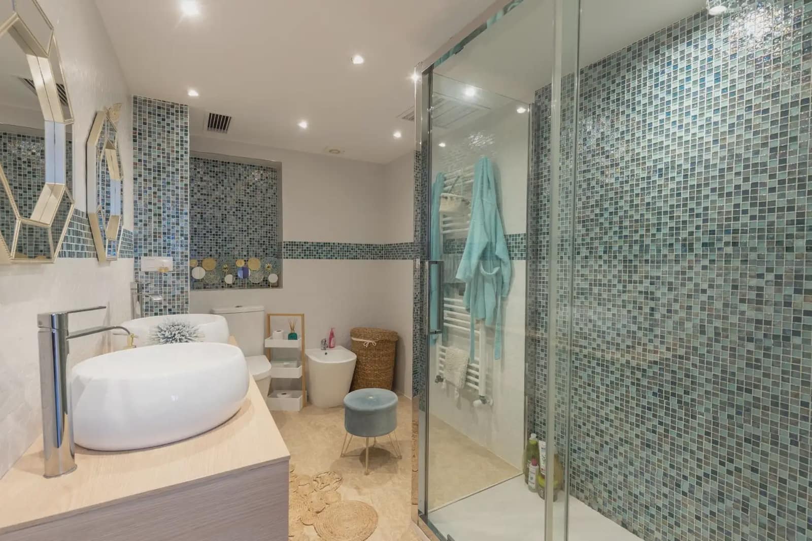 Dom blizniak na sprzedaż w Peligros z garażem - 395 000 € (Ref: 9837658)