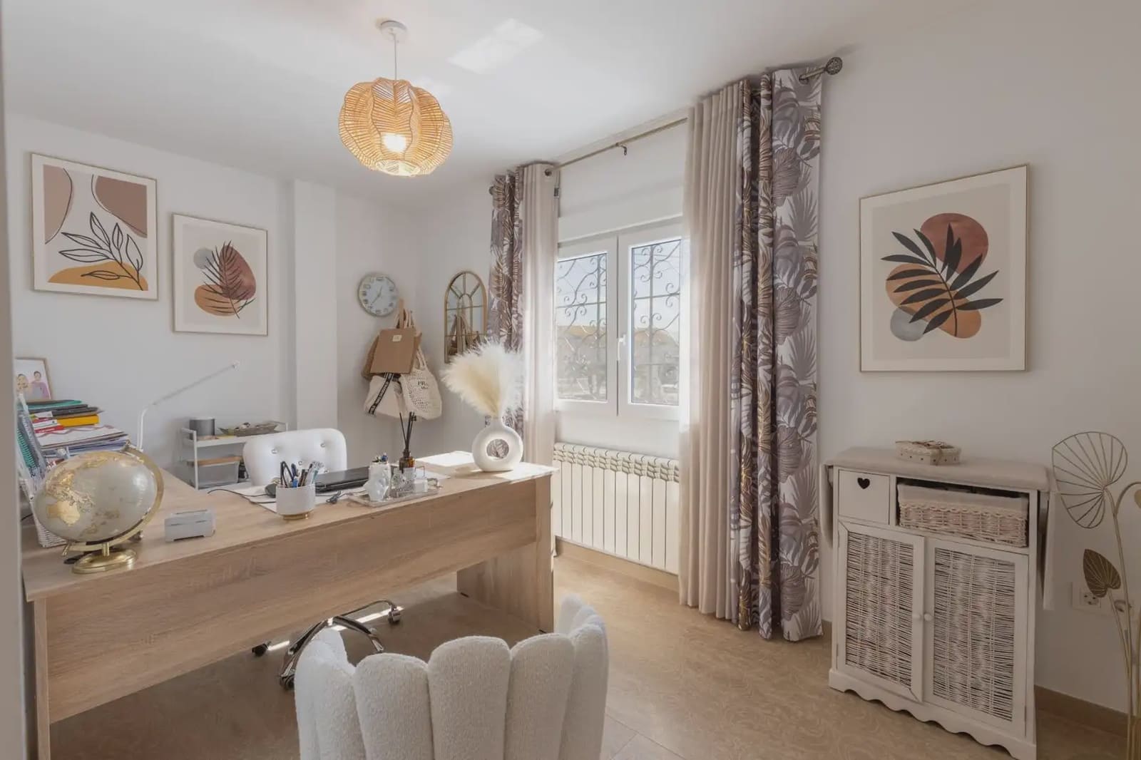 Dom blizniak na sprzedaż w Peligros z garażem - 395 000 € (Ref: 9837658)