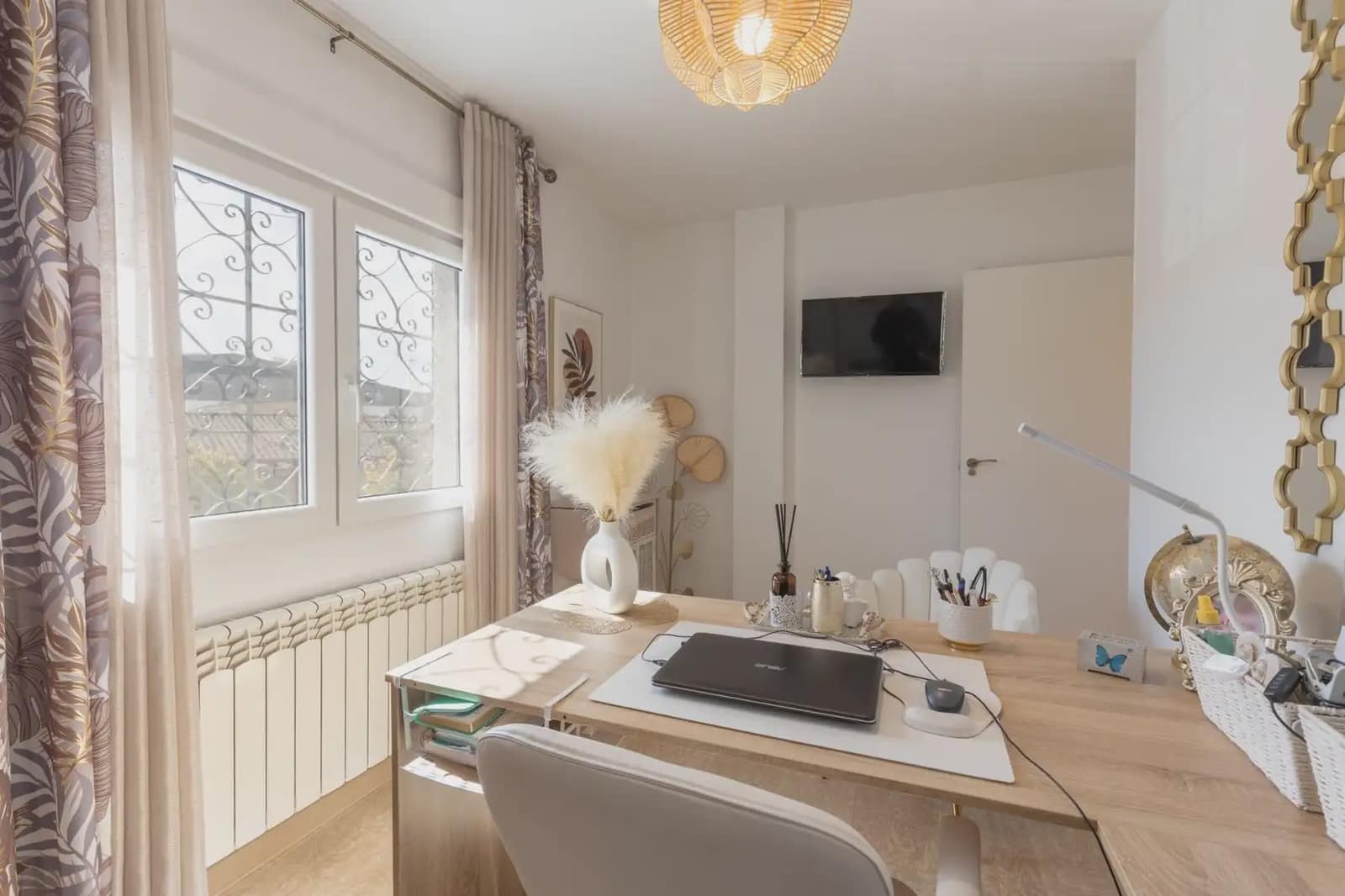 Dom blizniak na sprzedaż w Peligros z garażem - 395 000 € (Ref: 9837658)