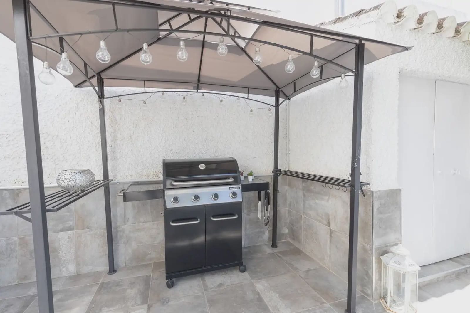 Dom blizniak na sprzedaż w Peligros z garażem - 395 000 € (Ref: 9837658)