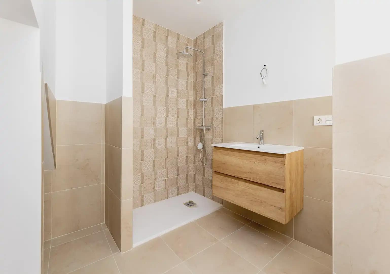 1 sovrum Lägenhet till salu i Granada stad - 165 000 € (Ref: 9837659)