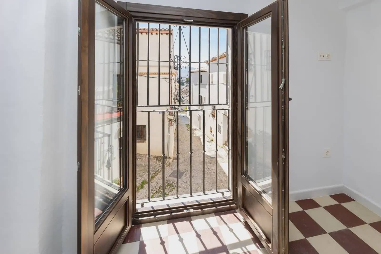 1 sovrum Lägenhet till salu i Granada stad - 165 000 € (Ref: 9837659)