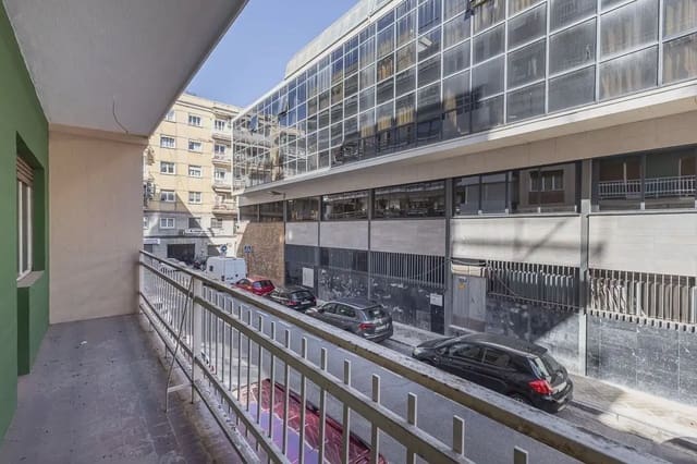 Leilighet til salgs i Pajaritos - Plaza de Toros, Granada by med garasje - € 420 000 (Ref: 9837660)