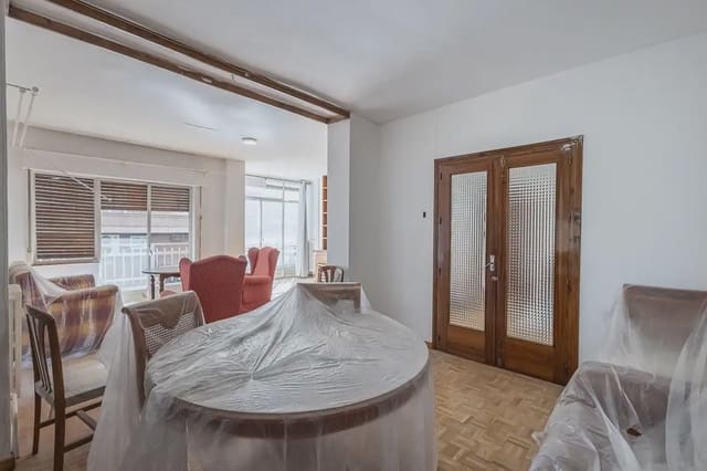 Leilighet til salgs i Pajaritos - Plaza de Toros, Granada by med garasje - € 420 000 (Ref: 9837660)