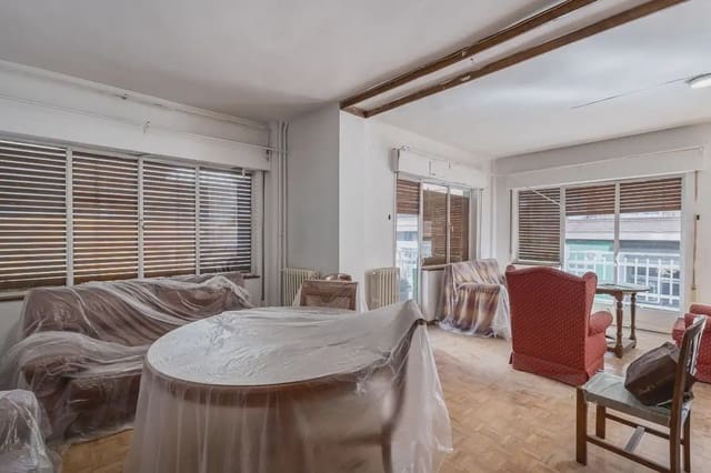 Leilighet til salgs i Pajaritos - Plaza de Toros, Granada by med garasje - € 420 000 (Ref: 9837660)