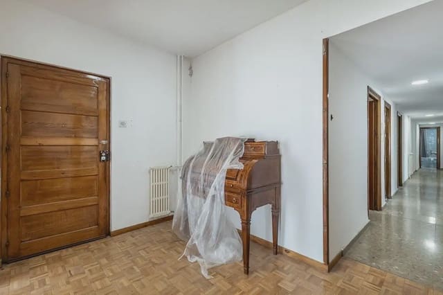 Leilighet til salgs i Pajaritos - Plaza de Toros, Granada by med garasje - € 420 000 (Ref: 9837660)