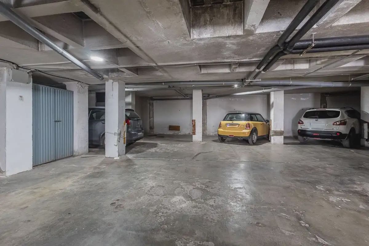 Lägenhet till salu i Granada stad med garage - 420 000 € (Ref: 9837660)
