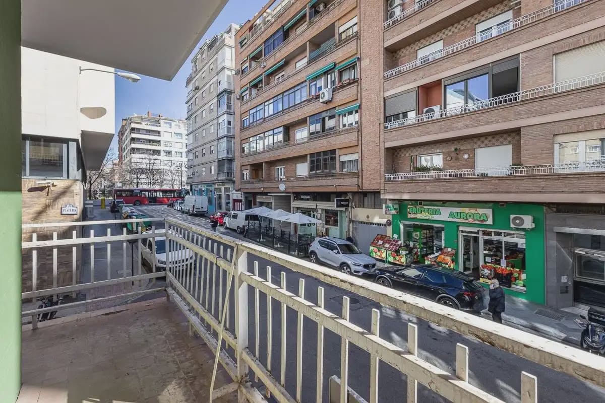 Lägenhet till salu i Granada stad med garage - 420 000 € (Ref: 9837660)