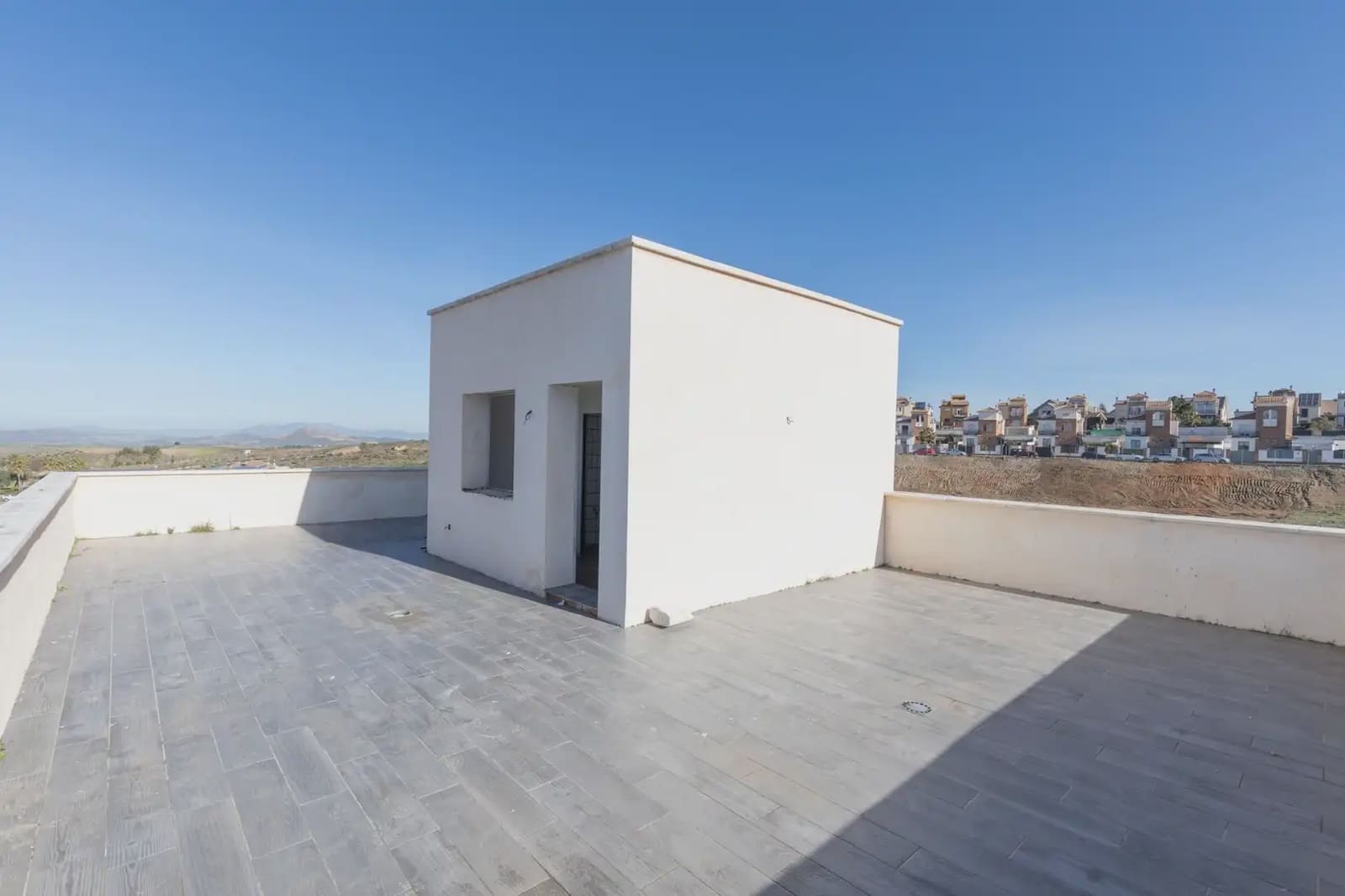 Villa for sale in Dilar with pool garage - € 310,000 (Ref: 9837661)