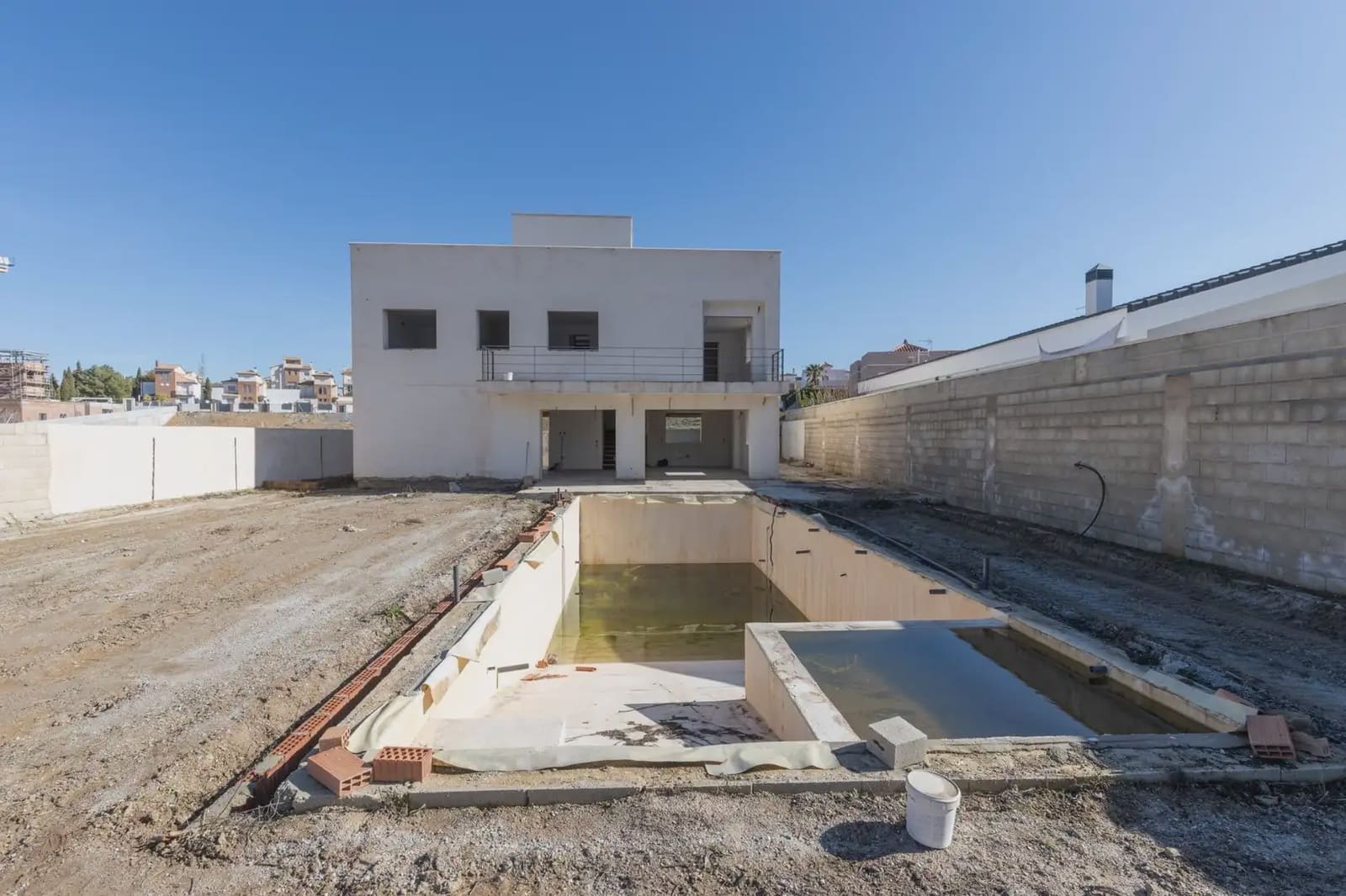 Villa for sale in Dilar with pool garage - € 310,000 (Ref: 9837661)