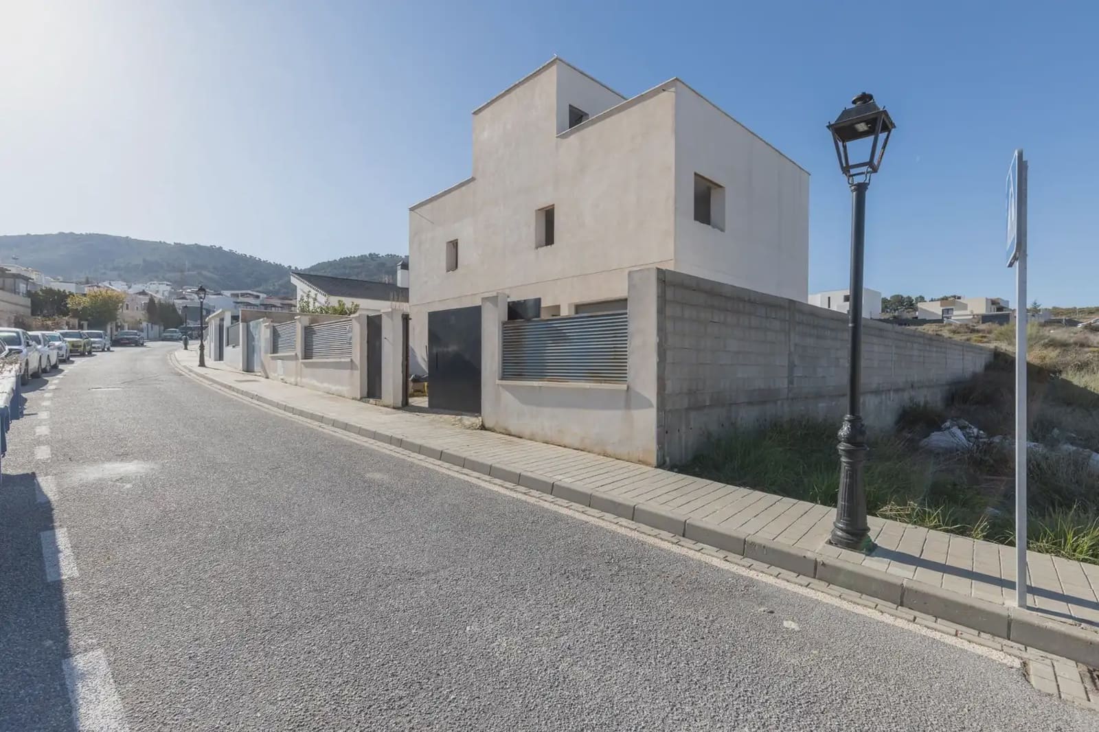 Villa for sale in Dilar with pool garage - € 310,000 (Ref: 9837661)