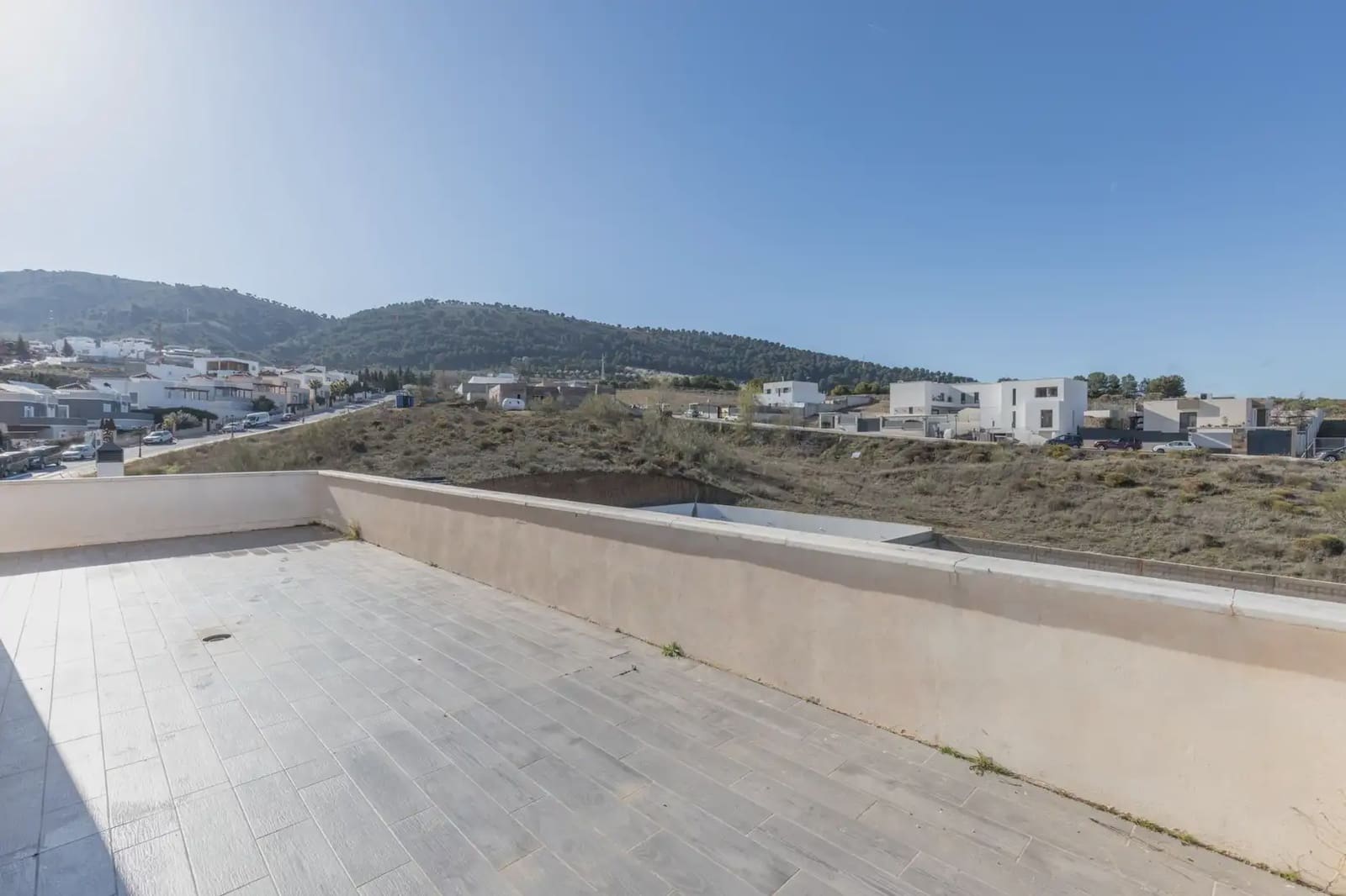 Villa for sale in Dilar with pool garage - € 310,000 (Ref: 9837661)
