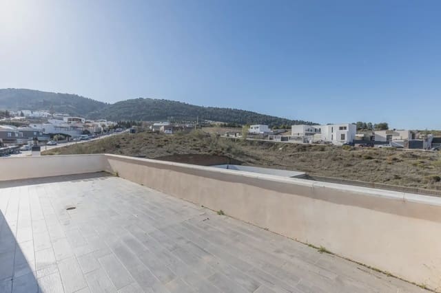 Villa til salgs i Dílar med svømmebasseng garasje - € 310 000 (Ref: 9837661)