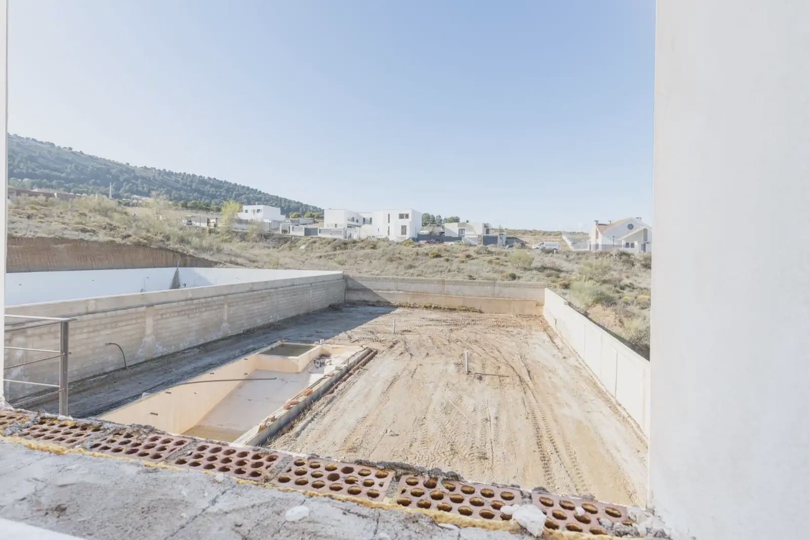 Villa for sale in Dilar with pool garage - € 310,000 (Ref: 9837661)