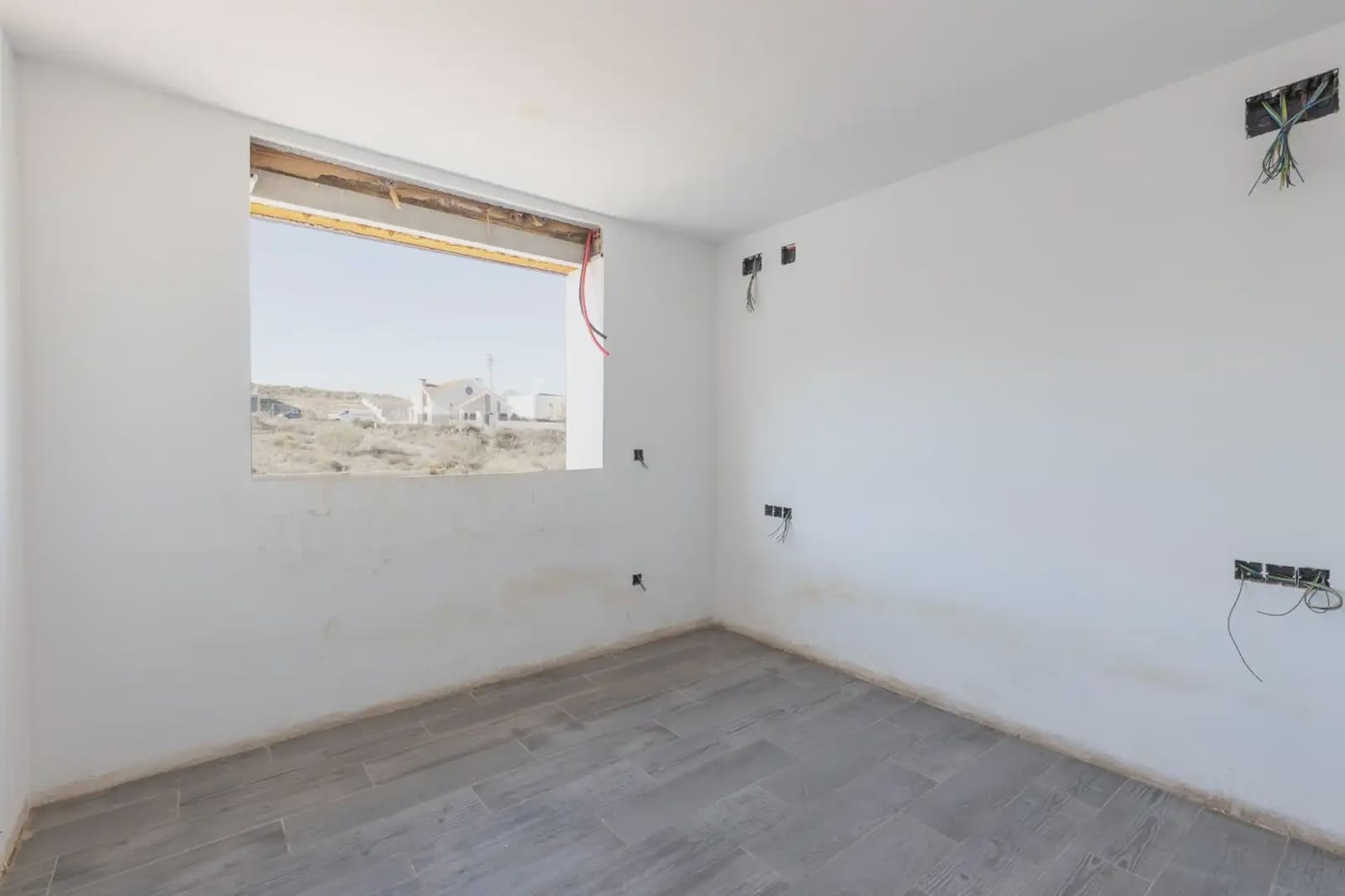Villa for sale in Dilar with pool garage - € 310,000 (Ref: 9837661)