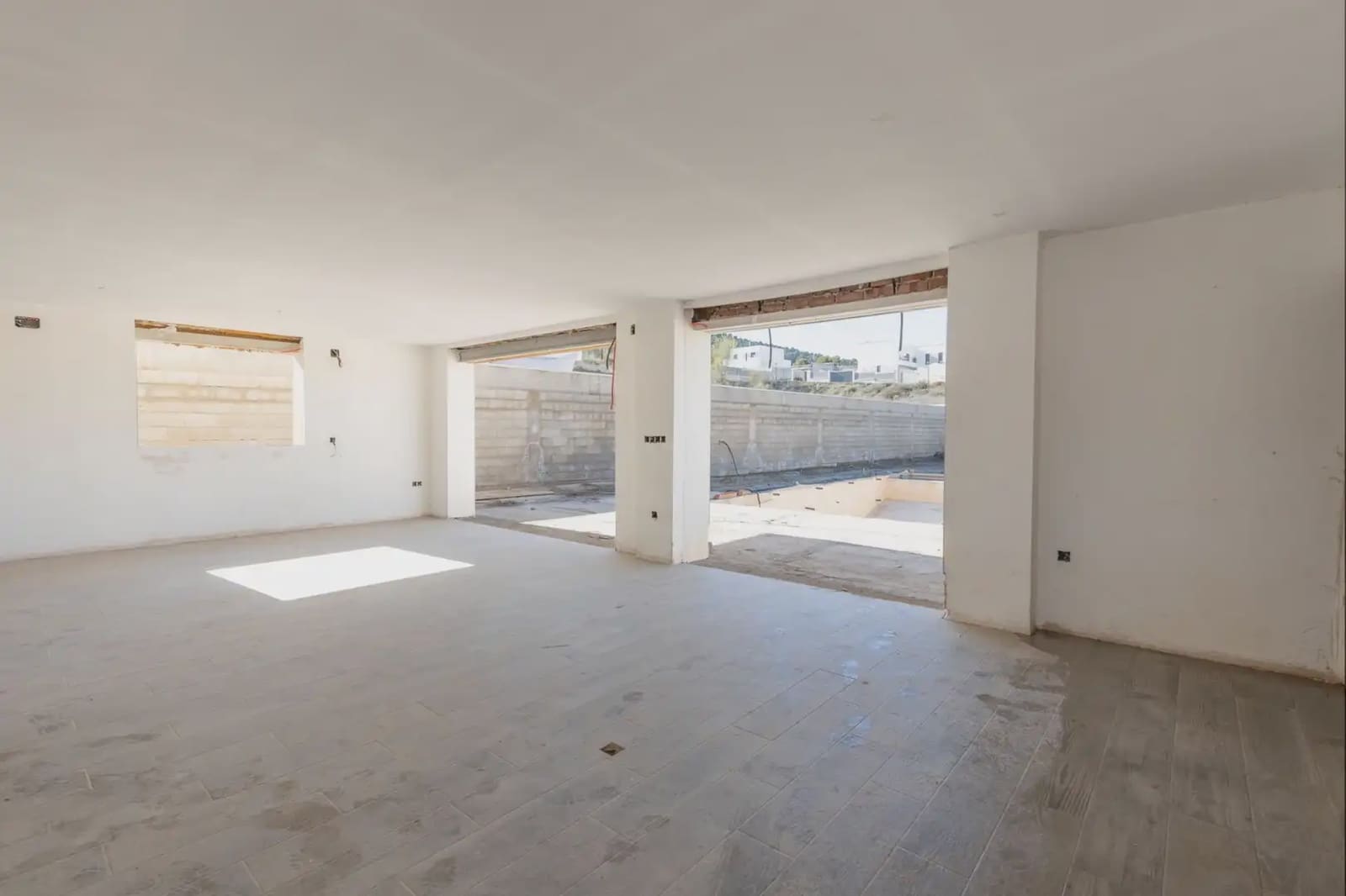 Villa for sale in Dilar with pool garage - € 310,000 (Ref: 9837661)