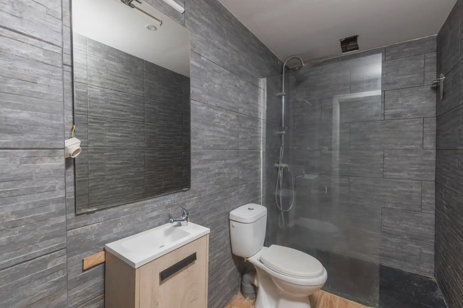 Villa for sale in Dilar with pool garage - € 310,000 (Ref: 9837661)