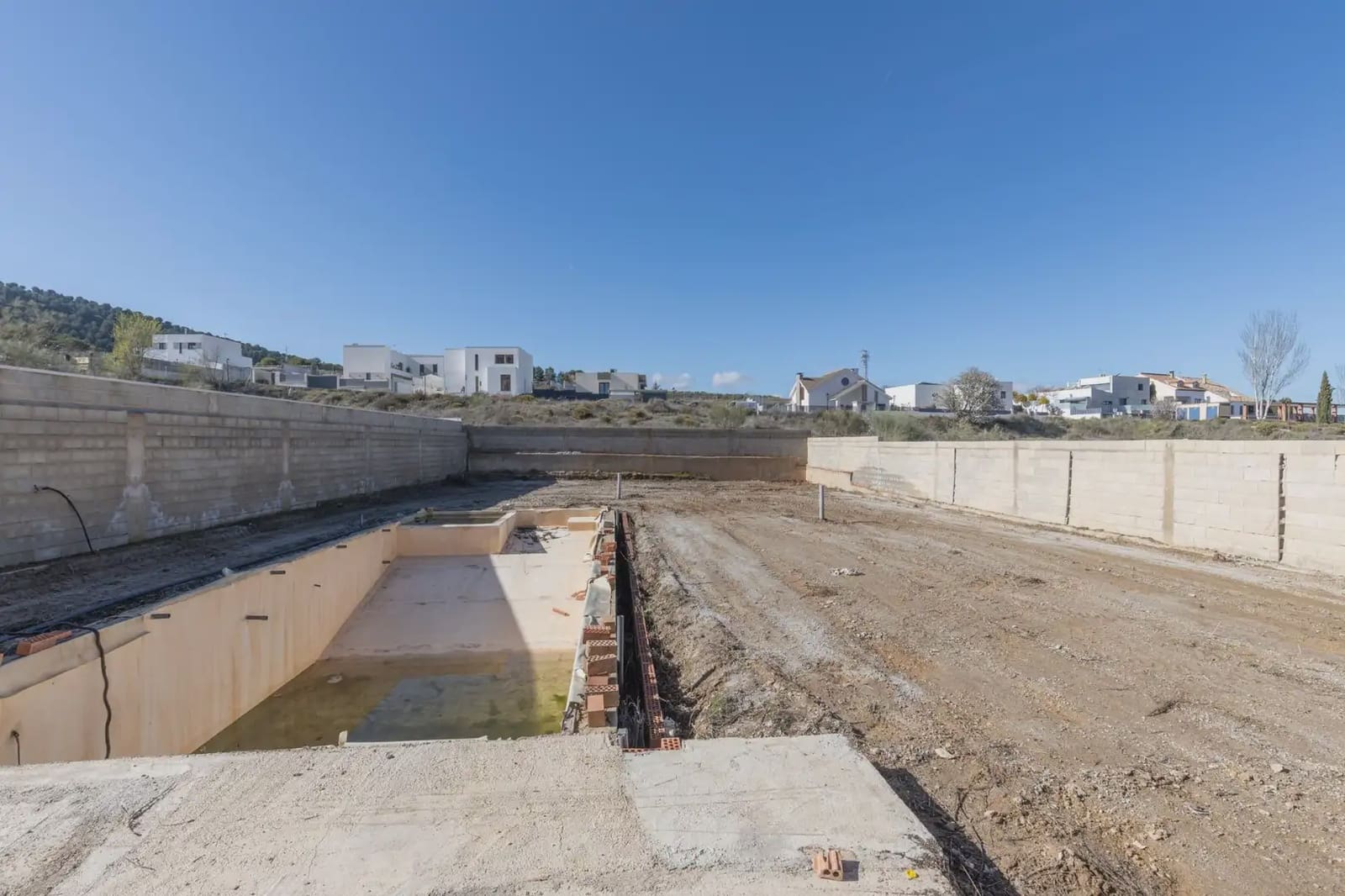 Villa for sale in Dilar with pool garage - € 310,000 (Ref: 9837661)