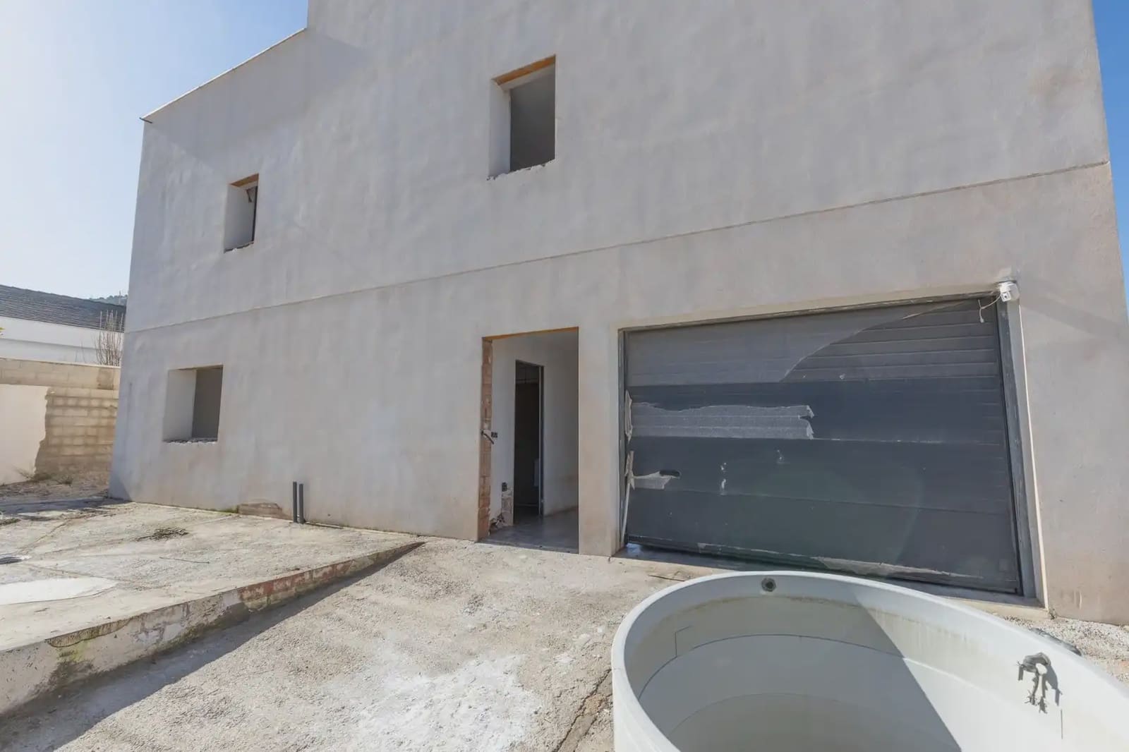 Villa for sale in Dilar with pool garage - € 310,000 (Ref: 9837661)