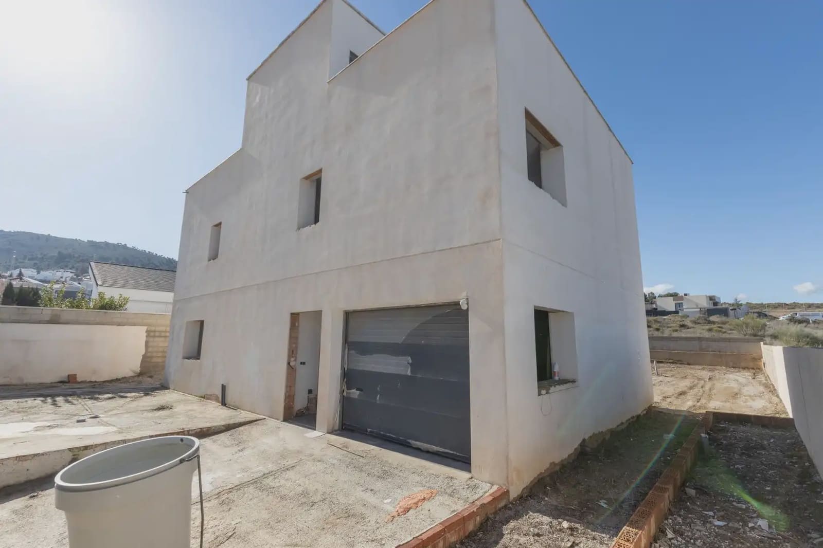 Villa for sale in Dilar with pool garage - € 310,000 (Ref: 9837661)