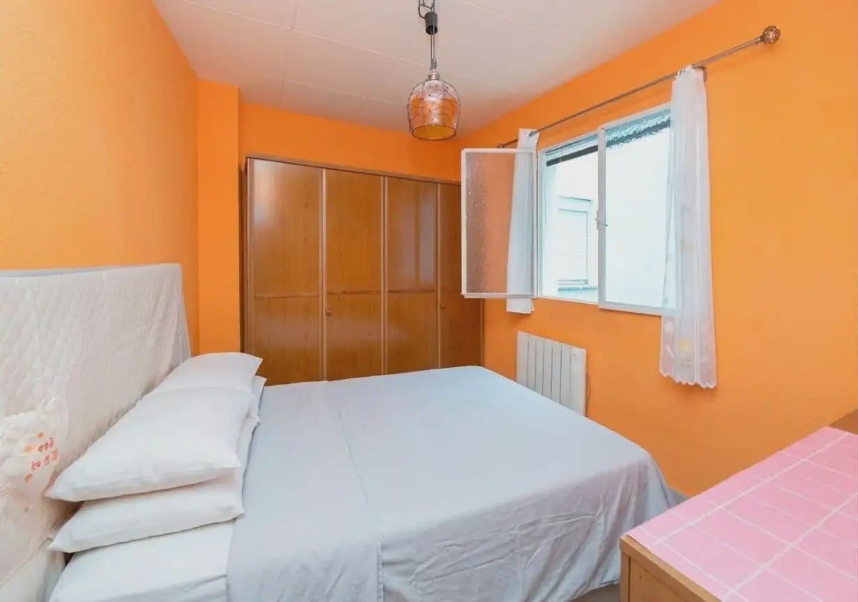 Wohnung zu verkaufen in Granada Stadt - 208.000 € (Ref: 9837665)