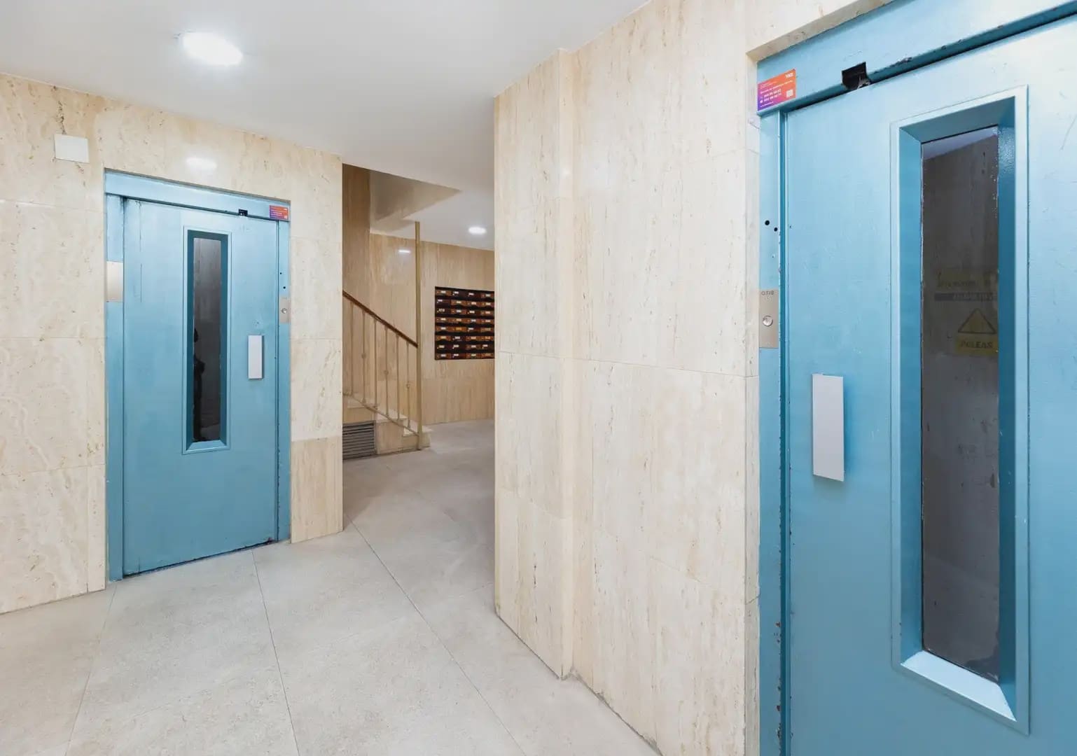 Wohnung zu verkaufen in Granada Stadt - 208.000 € (Ref: 9837665)