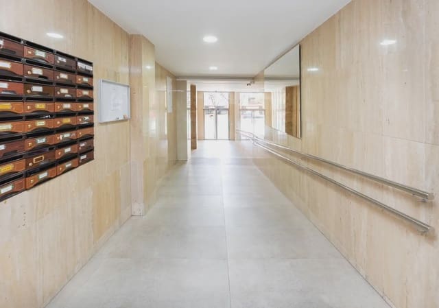 Mieszkanie na sprzedaż w Camino de Ronda - Rosaleda, Miasto Grenada - 208 000 € (Ref: 9837665)